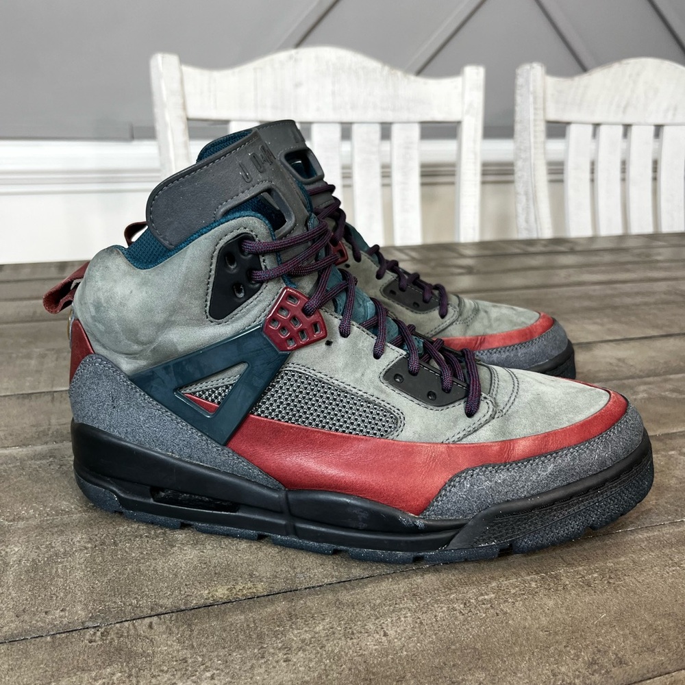 Nike Men's Jordan Winterized Spizike Boots
Black/Silver, Mens Sz 11